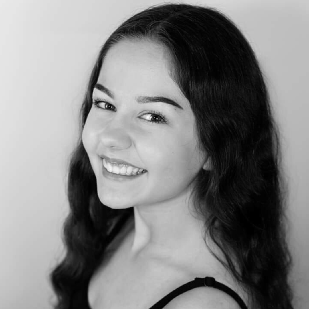 Caroline Young headshot